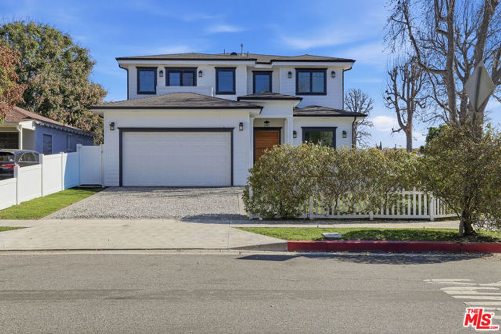 6032 Goodland Avenue, North Hollywood (los Angeles), CA 91606