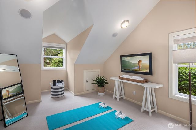 9843 NE 25th Street, Bellevue, WA 98004