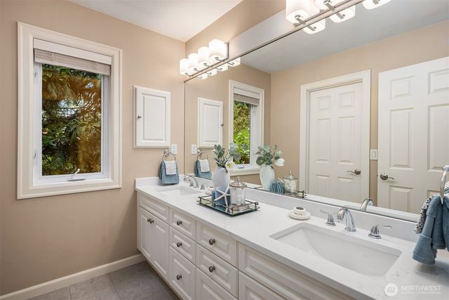 9843 NE 25th Street, Bellevue, WA 98004