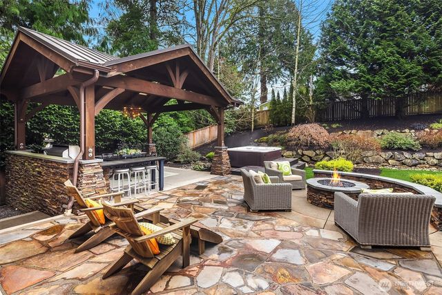 9843 NE 25th Street, Bellevue, WA 98004