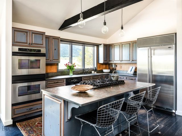 370 Star Ridge Road, Bozeman, MT 59715