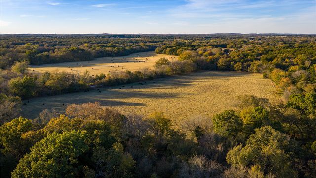 1210A County Road 232, Collinsville, TX 76233