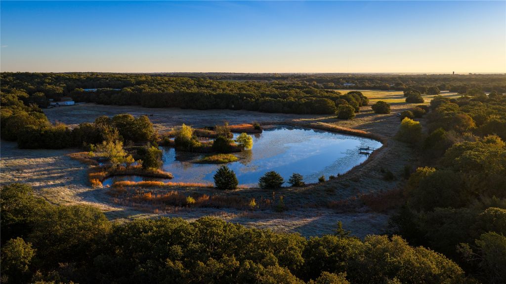 1210A County Road 232, Collinsville, TX 76233