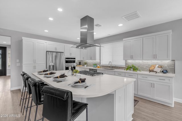 363 E VETERANS Way, Queen Creek, AZ 85140