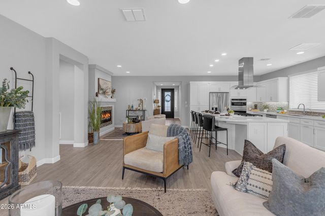 363 E VETERANS Way, Queen Creek, AZ 85140