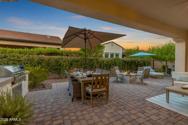 363 E VETERANS Way, Queen Creek, AZ 85140