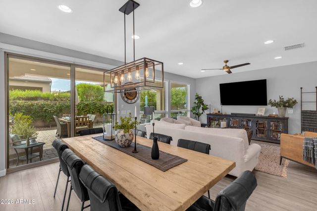363 E VETERANS Way, Queen Creek, AZ 85140