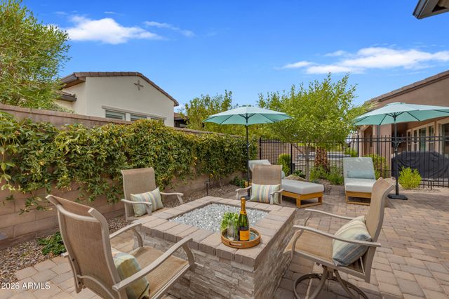 363 E VETERANS Way, Queen Creek, AZ 85140