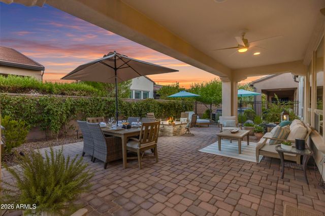 363 E VETERANS Way, Queen Creek, AZ 85140