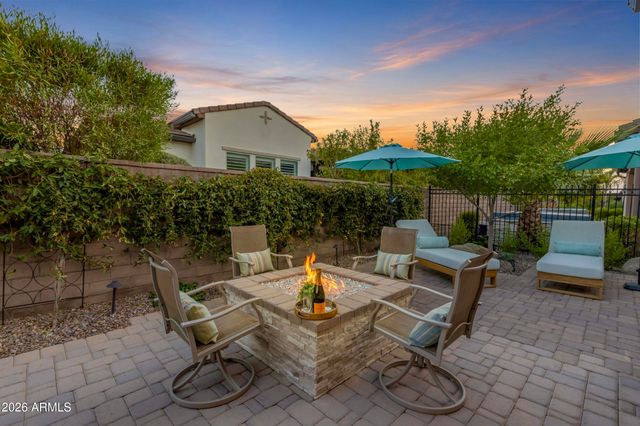 363 E VETERANS Way, Queen Creek, AZ 85140