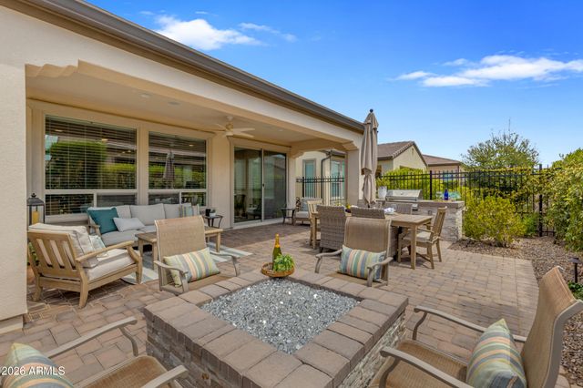 363 E VETERANS Way, Queen Creek, AZ 85140