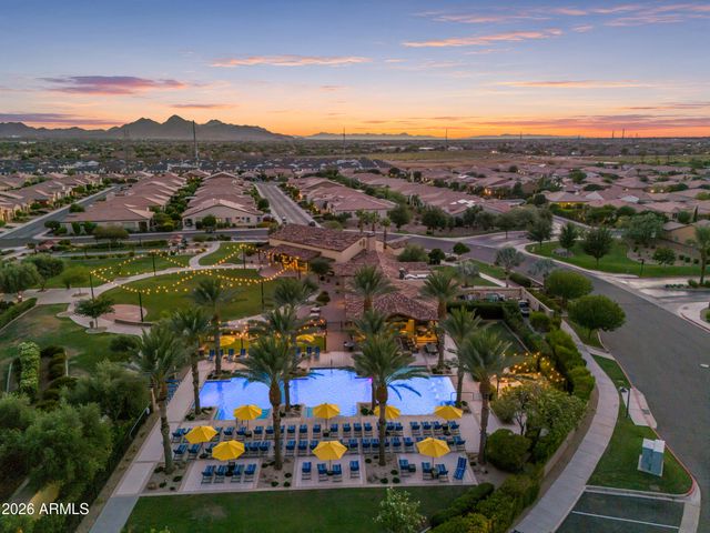 363 E VETERANS Way, Queen Creek, AZ 85140
