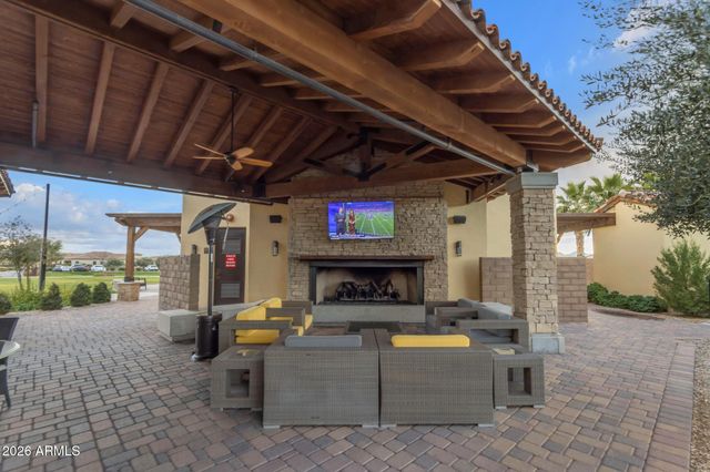 363 E VETERANS Way, Queen Creek, AZ 85140