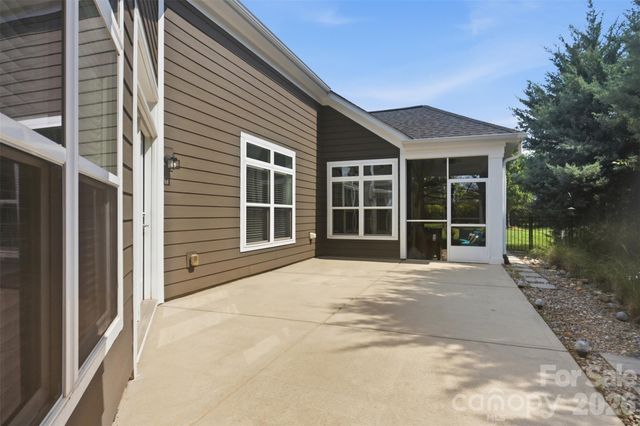 17004 Courtside Landing Drive, Cornelius, NC 28031