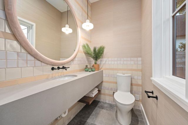 706 W Johanna ST, Austin, TX 78704