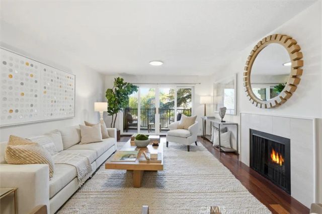 222 7th Street 202, Santa Monica, CA 90402