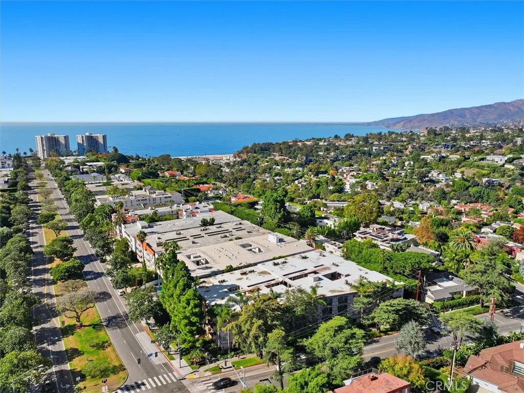 222 7th Street 202, Santa Monica, CA 90402