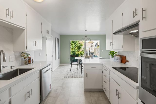 1546 Nuthatch Lane, Sunnyvale, CA 94087