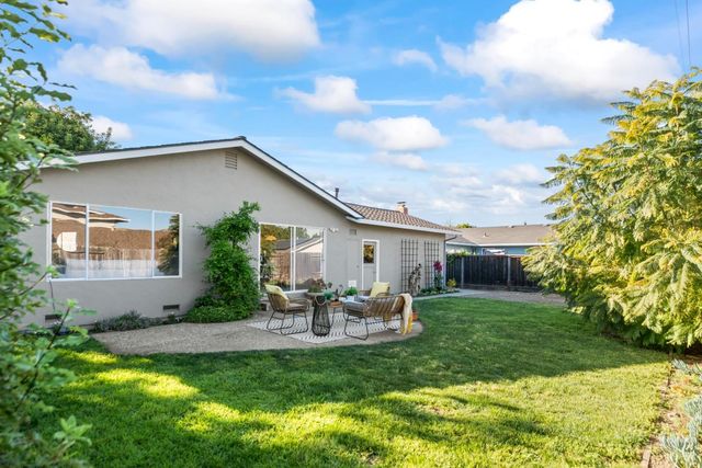 1546 Nuthatch Lane, Sunnyvale, CA 94087