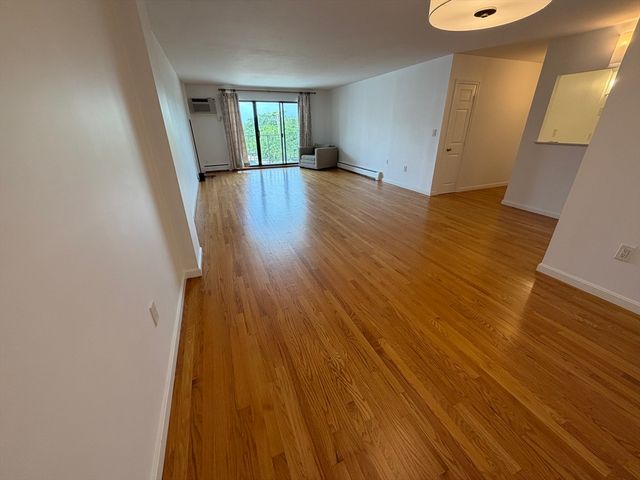 151 Coolidge Ave. 404, Watertown, MA 02472