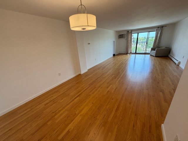 151 Coolidge Ave. 404, Watertown, MA 02472