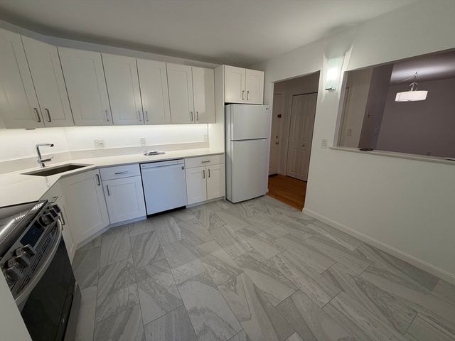 151 Coolidge Ave. 404, Watertown, MA 02472