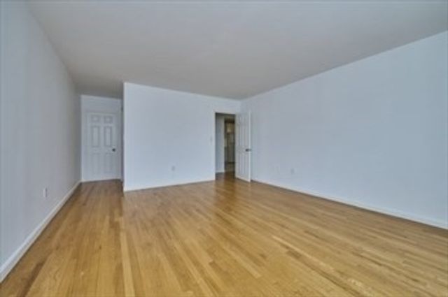 151 Coolidge Ave. 404, Watertown, MA 02472