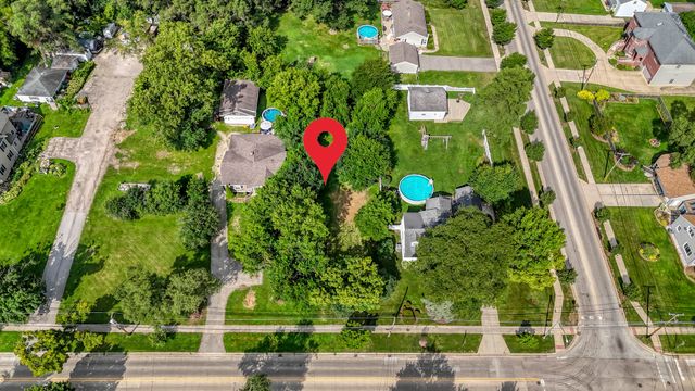 608 S Finley Road, Lombard, IL 60148