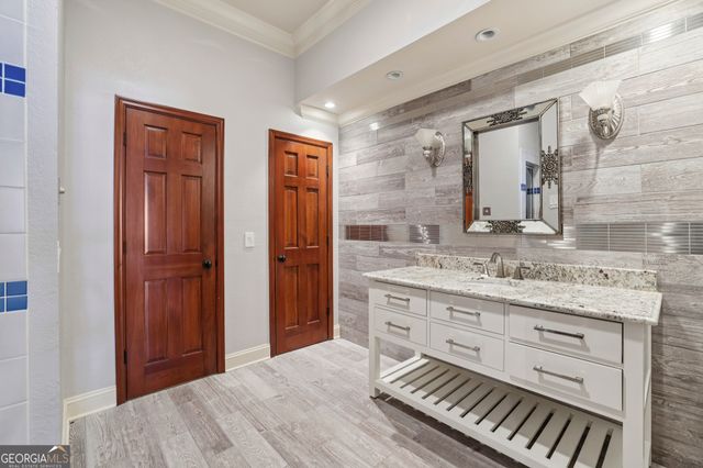 6525 Garett Road, Buford, GA 30518