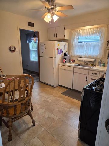 215 Brice Avenue, Mundelein, IL 60060