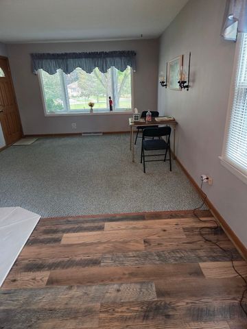 215 Brice Avenue, Mundelein, IL 60060