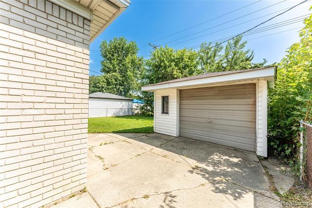 25184 Pattow Street, Roseville, MI 48066