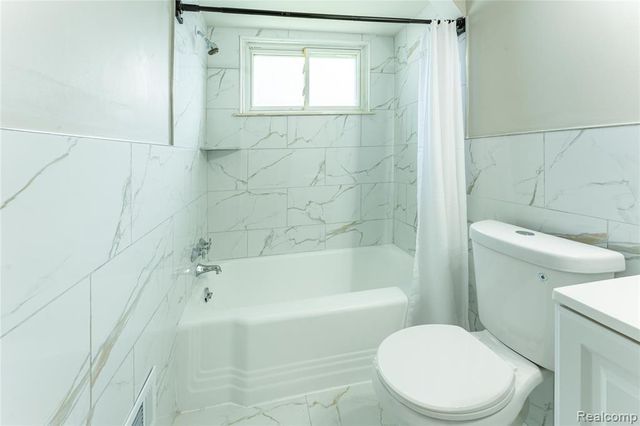 25184 Pattow Street, Roseville, MI 48066