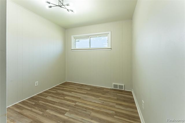 25184 Pattow Street, Roseville, MI 48066