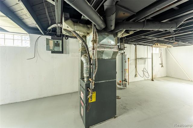 25184 Pattow Street, Roseville, MI 48066