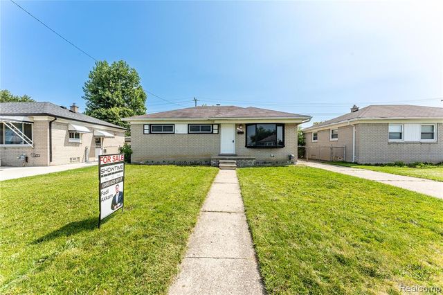 25184 Pattow Street, Roseville, MI 48066