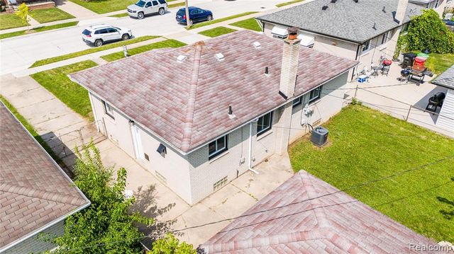 25184 Pattow Street, Roseville, MI 48066