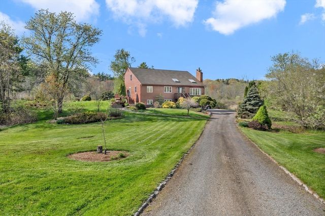399 Wethersfield St, Rowley, MA 01969