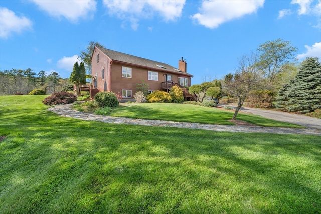 399 Wethersfield St, Rowley, MA 01969