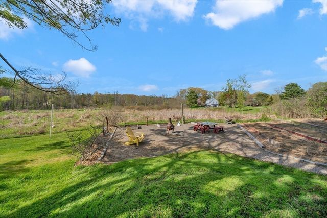 399 Wethersfield St, Rowley, MA 01969