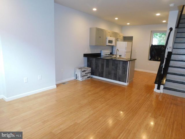 2120 N DOVER ST, Philadelphia, PA 19121