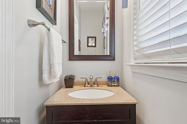 23 SHERWOOD DR, Medford, NJ 08055