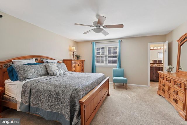 23 SHERWOOD DR, Medford, NJ 08055