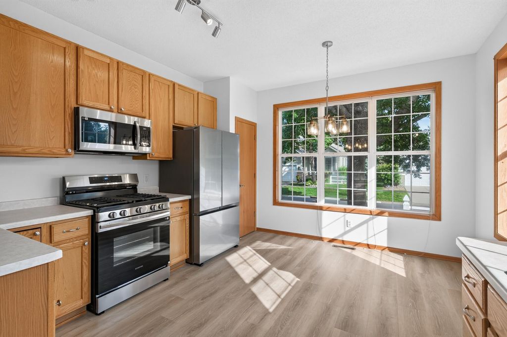 442 Meadowood Lane, Burnsville, MN 55337 — photo 2