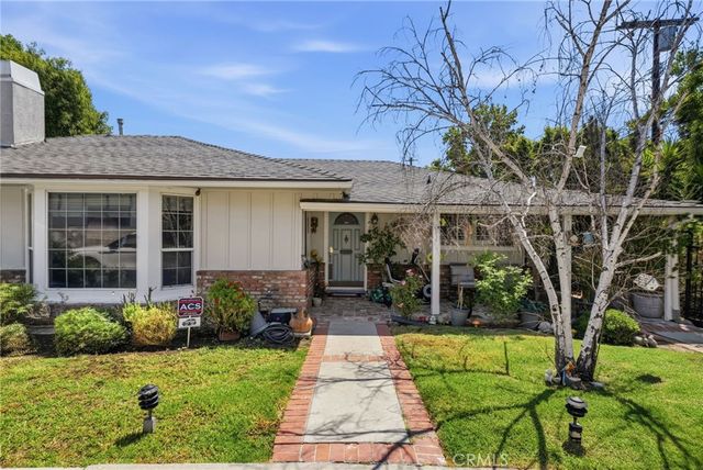 15571 Otsego, Los Angeles, CA 91436