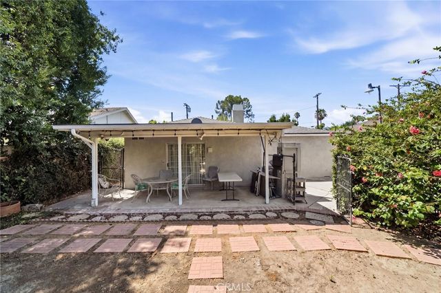 15571 Otsego, Los Angeles, CA 91436