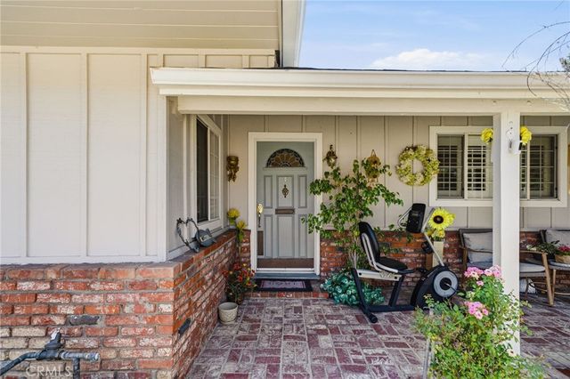 15571 Otsego, Los Angeles, CA 91436