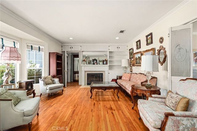 15571 Otsego, Los Angeles, CA 91436