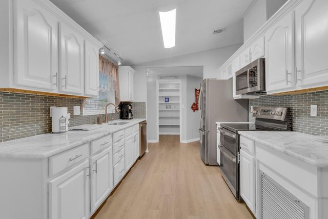 1631 FOXWAY DRIVE, Lakeland, FL 33810