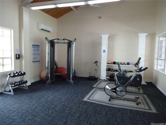 429 Mananai Place 39B, Honolulu, HI 96818